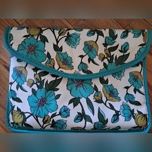 Retro Floral Makeup Bag